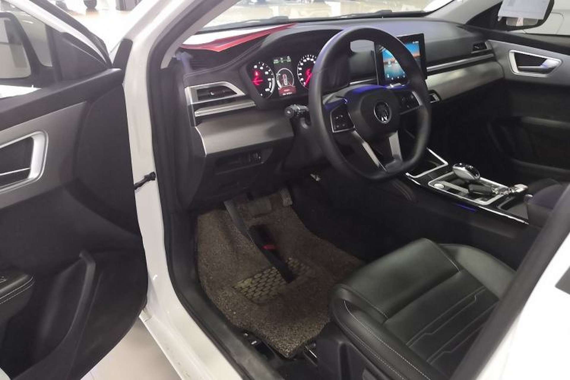Used BYD Qin New Energy 2019 High-Range Luxury Model Driver Seat