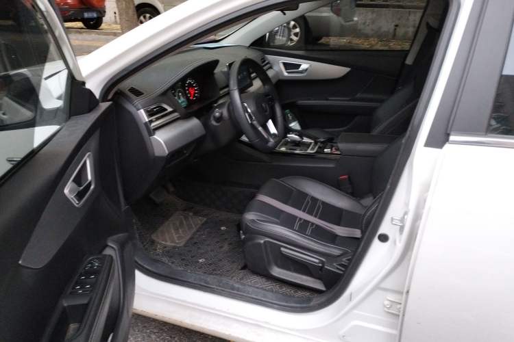 Used BYD Qin New Energy 2019 High-Range Luxury Model Driver Seat