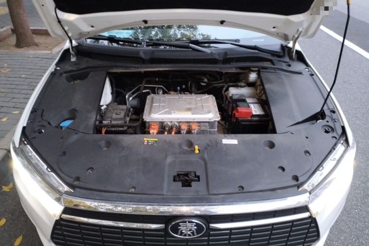 Used BYD Qin New Energy 2019 High-Range Luxury Model Engine Bay