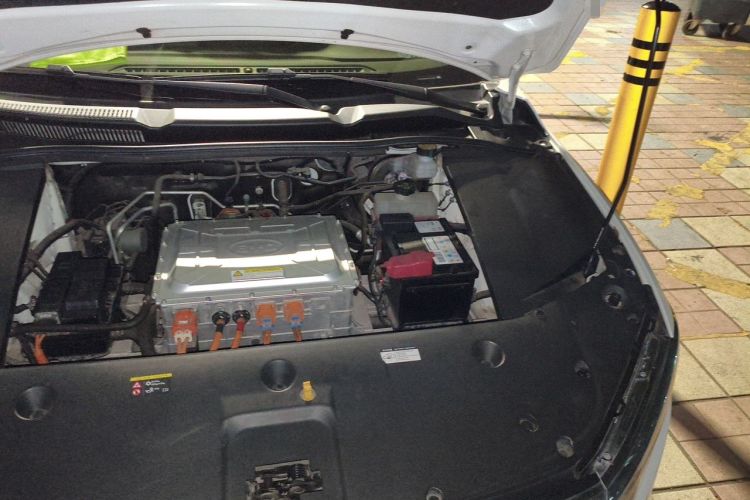 Used BYD Qin New Energy 2019 High-Range Luxury Model Engine Bay Left