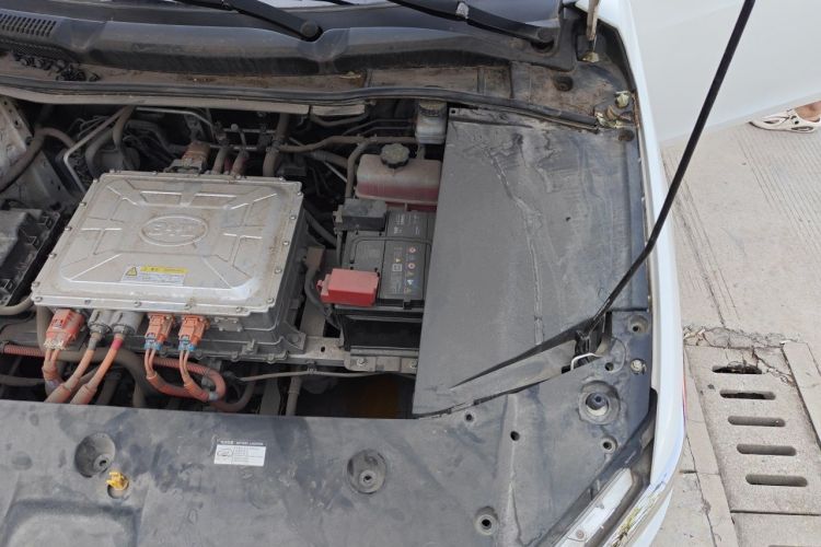 Used BYD Qin New Energy 2019 High-Range Luxury Model Engine Bay Left