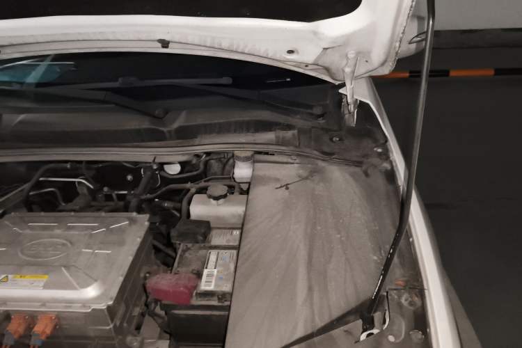 Used BYD Qin New Energy 2019 High-Range Luxury Model Engine Bay Left