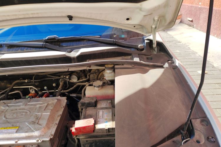 Used BYD Qin New Energy 2019 High-Range Luxury Model Engine Bay Left