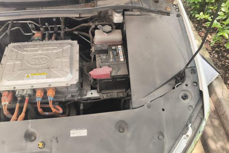Used BYD Qin New Energy 2019 Standard Edition for Travel Engine Bay Left