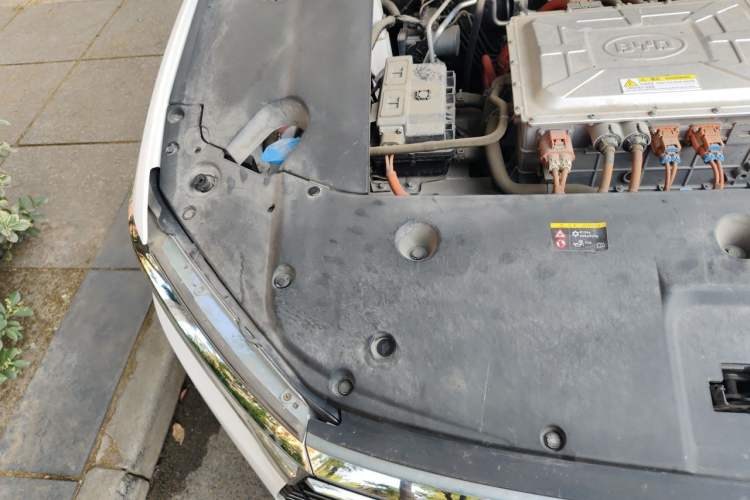 Used BYD Qin New Energy 2019 High-Range Luxury Model Engine Bay Right