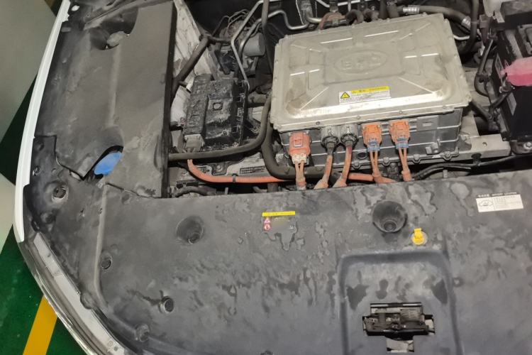 Used BYD Qin New Energy 2019 High-Range Luxury Model Engine Bay Right
