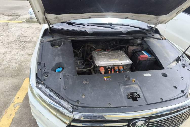 Used BYD Qin New Energy 2019 High-Range Luxury Model Engine Bay Right