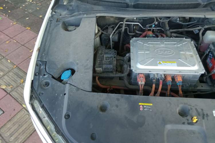 Used BYD Qin New Energy 2019 High-Range Luxury Model Engine Bay Right