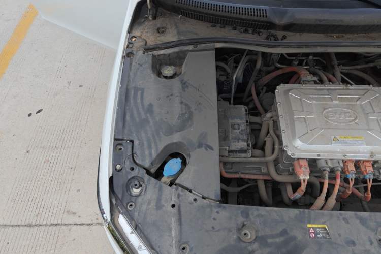 Used BYD Qin New Energy 2019 High-Range Luxury Model Engine Bay Right