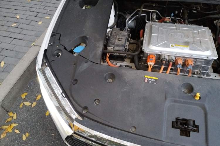 Used BYD Qin New Energy 2019 High-Range Luxury Model Engine Bay Right