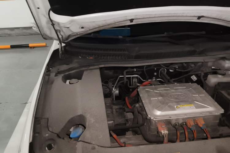 Used BYD Qin New Energy 2019 High-Range Luxury Model Engine Bay Right