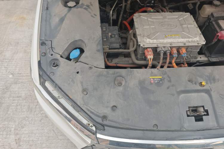 Used BYD Qin New Energy 2019 High-Range Luxury Model Engine Bay Right
