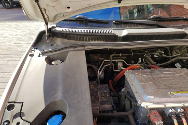 Used BYD Qin New Energy 2019 High-Range Luxury Model Engine Bay Right