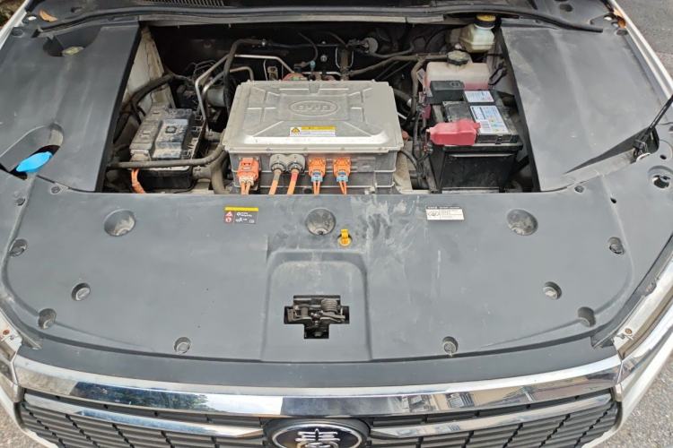 Used BYD Qin New Energy 2019 High-Range Luxury Model Engine Bay