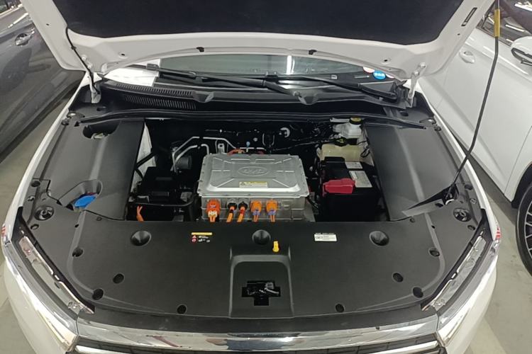 Used BYD Qin New Energy 2019 High-Range Luxury Model Engine Bay