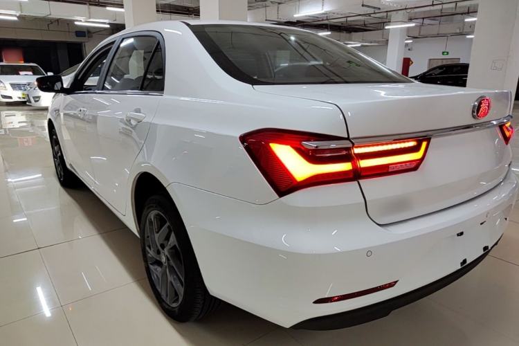 Used BYD Qin New Energy 2019 High-Range Luxury Model Exterior 2