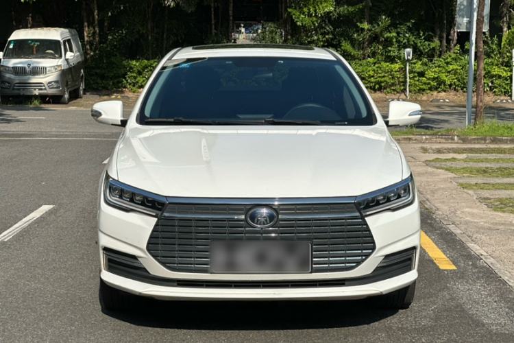 Used BYD Qin New Energy 2019 High-Range Luxury Model Exterior 3