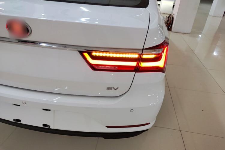 Used BYD Qin New Energy 2019 High-Range Luxury Model Exterior 3
