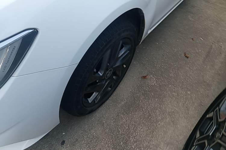 Used BYD Qin New Energy 2019 High-Range Luxury Model Exterior 4