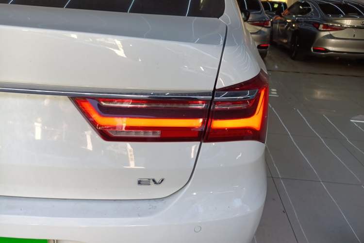Used BYD Qin New Energy 2019 Travel Edition Exterior 6