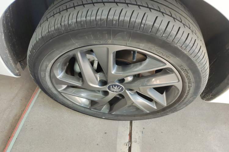 Used BYD Qin New Energy 2019 High-Range Luxury Model Exterior 7