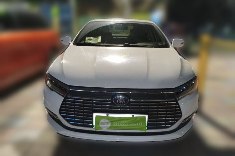 Used BYD Qin New Energy 2019 High-Range Luxury Model Front