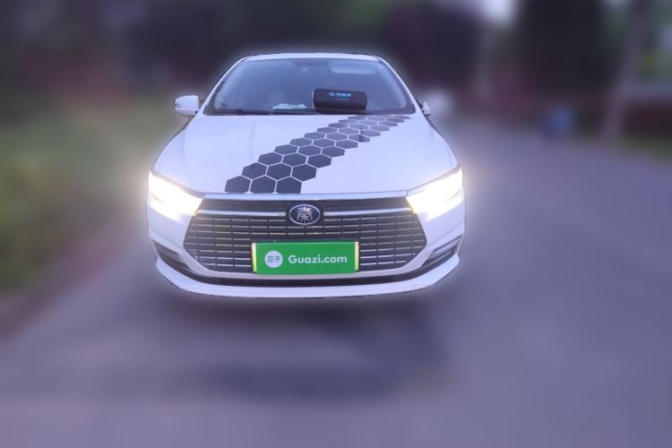 Used BYD Qin New Energy 2019 High-Range Luxury Model Front