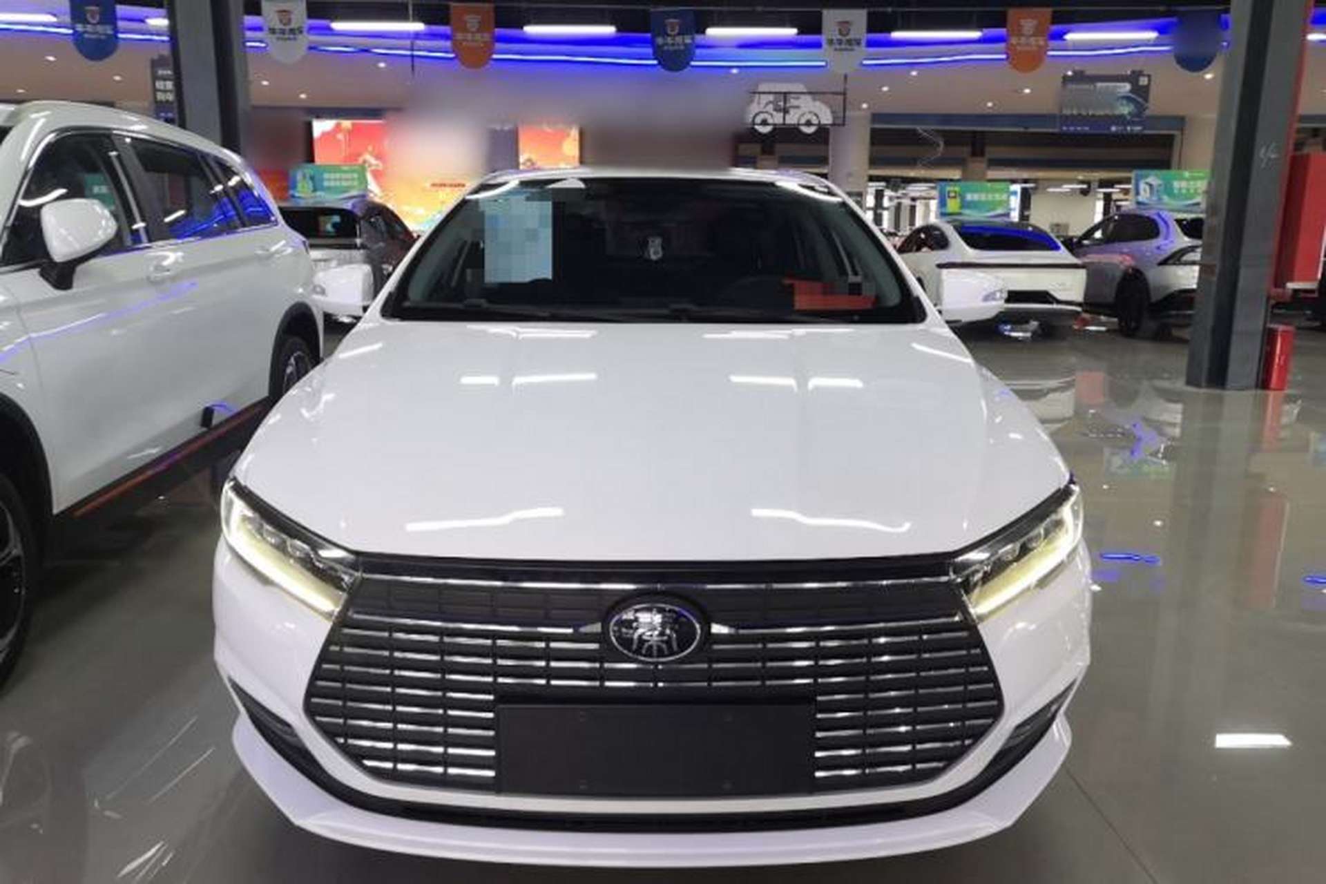 Used BYD Qin New Energy 2019 High-Range Luxury Model Front