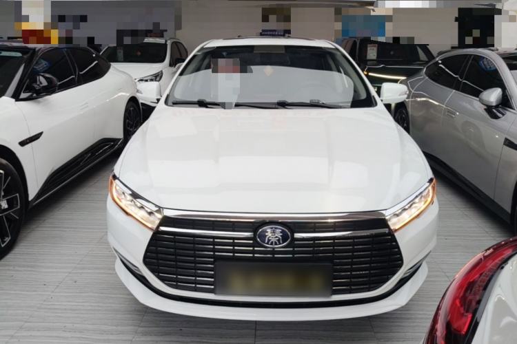 Used BYD Qin New Energy 2019 High-Range Luxury Model Front