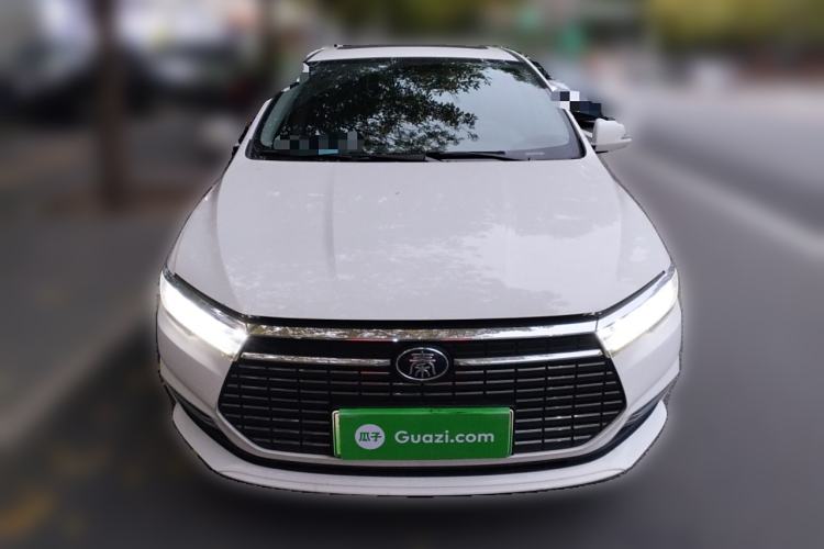 Used BYD Qin New Energy 2019 High-Range Luxury Model Front