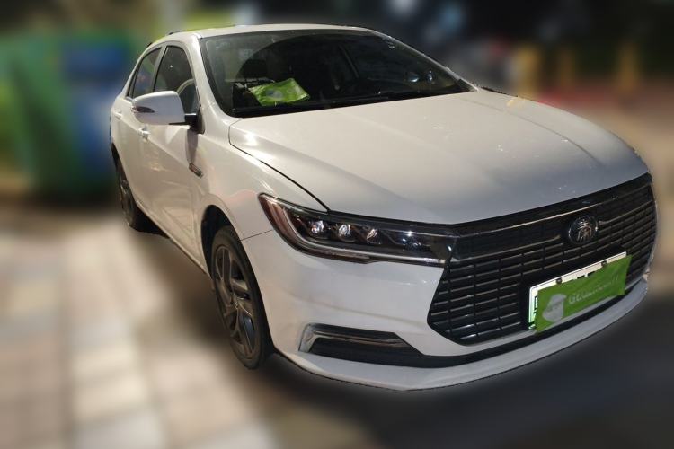 Used BYD Qin New Energy 2019 High-Range Luxury Model Front Right 45 Deg