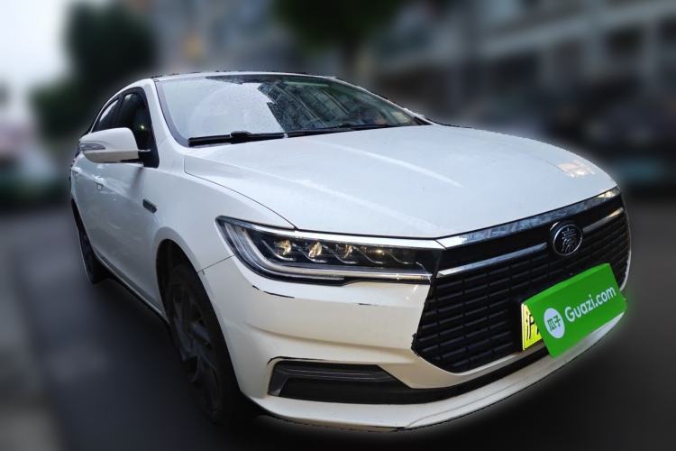 Used BYD Qin New Energy 2019 High-Range Deluxe Model Front Right 45 Deg