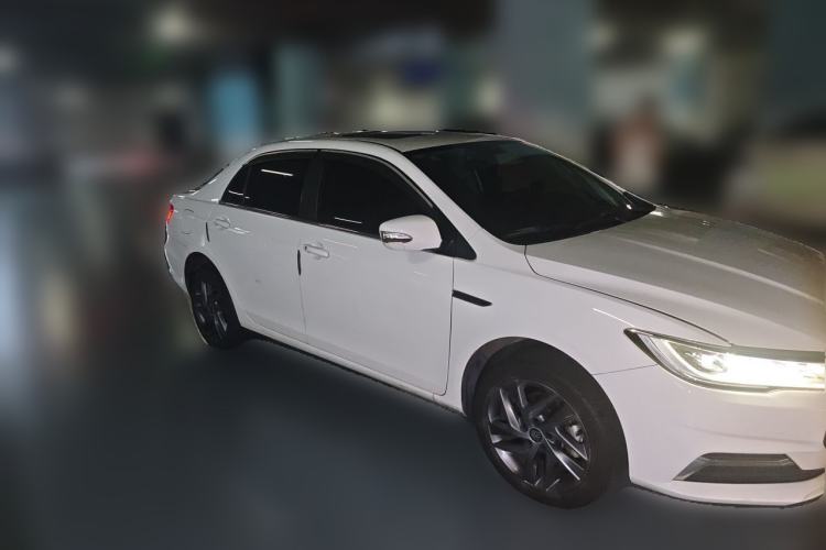 Used BYD Qin New Energy 2019 High-Range Luxury Model Front Right 45 Deg
