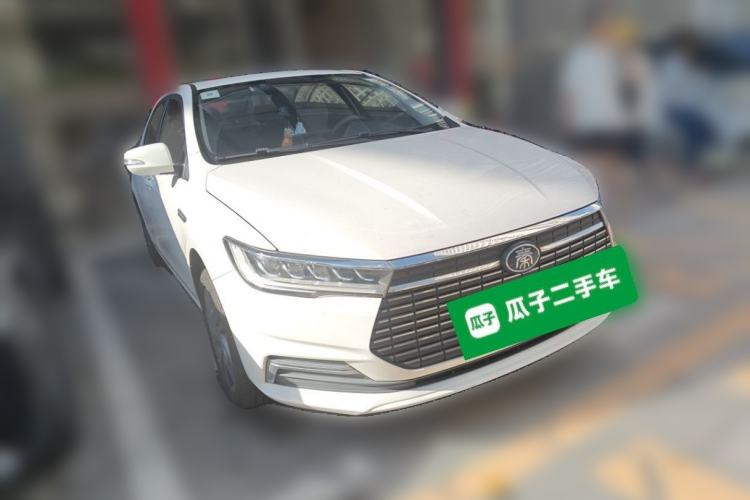 Used BYD Qin New Energy 2019 High-Range Deluxe Model Front Right 45 Deg