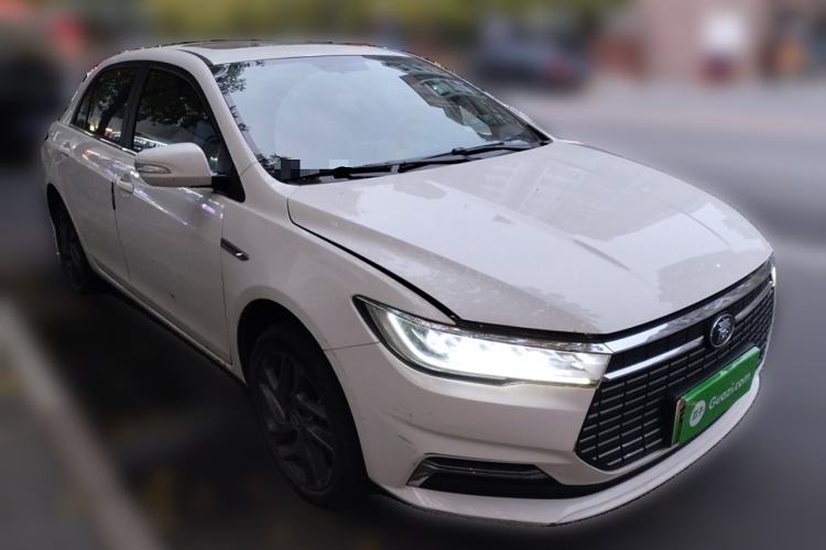 Used BYD Qin New Energy 2019 High-Range Luxury Model Front Right 45 Deg
