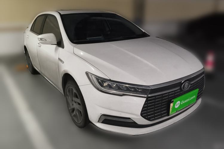 Used BYD Qin New Energy 2019 High-Range Luxury Model Front Right 45 Deg