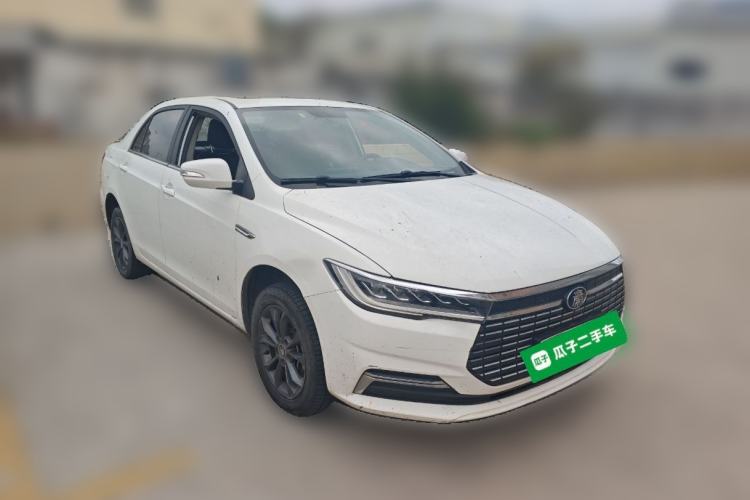 Used BYD Qin New Energy 2019 Travel Edition Front Right 45 Deg