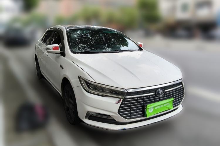 Used BYD Qin New Energy 2019 High-Range Deluxe Model Front Right 45 Deg