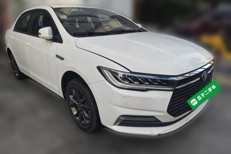 Used BYD Qin New Energy 2019 Travel Edition Front Right 45 Deg