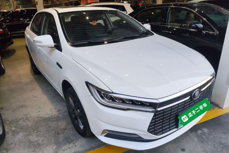 Used BYD Qin New Energy 2019 Travel Edition Front Right 45 Deg