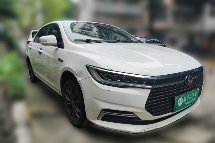 Used BYD Qin New Energy 2019 Travel Edition Front Right 45 Deg