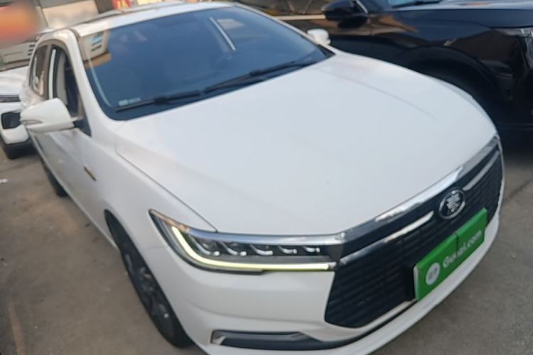 Used BYD Qin New Energy 2019 High-Range Luxury Model Front Right 45 Deg