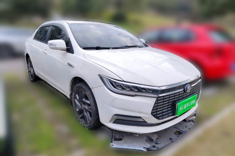 Used BYD Qin New Energy 2019 High-Range Luxury Model Front Right 45 Deg