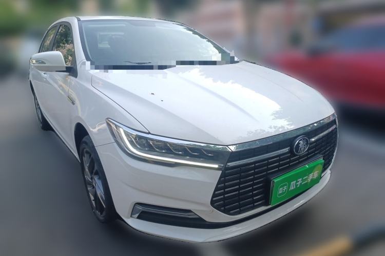 Used BYD Qin New Energy 2019 High-Range Deluxe Model Front Right 45 Deg