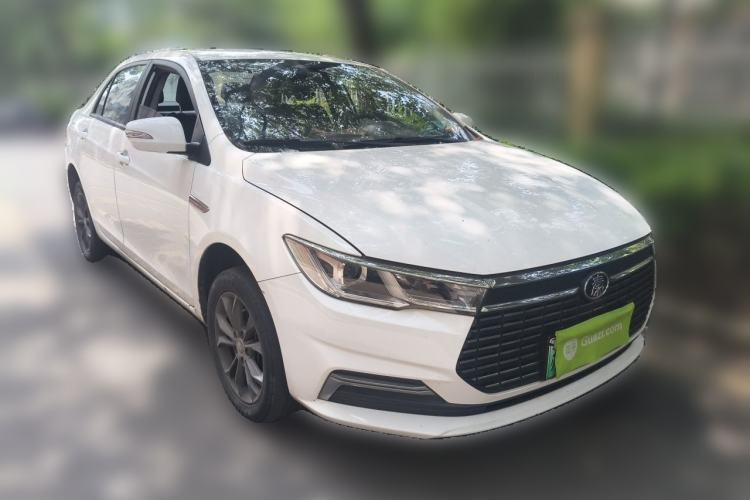 Used BYD Qin New Energy 2019 Standard Edition for Travel Front Right 45 Deg