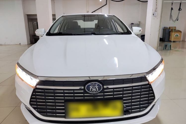 Used BYD Qin New Energy 2019 High-Range Luxury Model Front