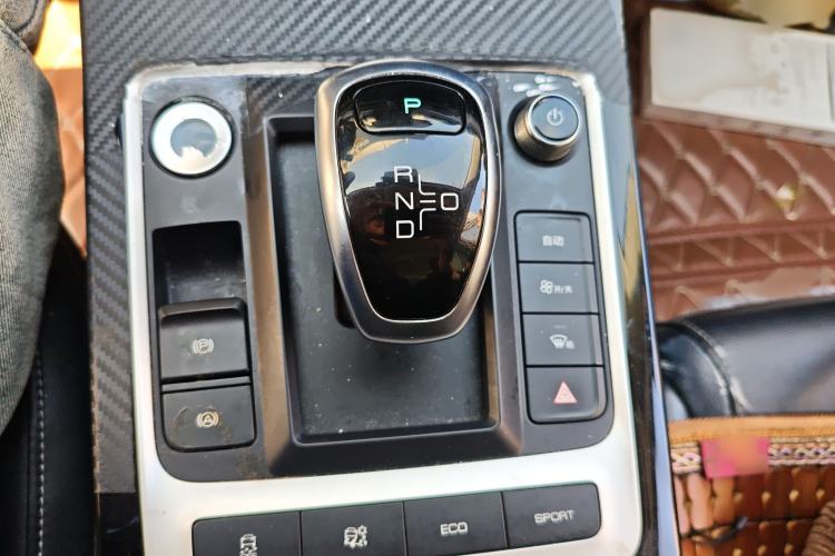 Used BYD Qin New Energy 2019 High-Range Deluxe Model Gear Lever