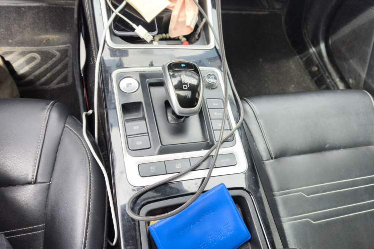 Used BYD Qin New Energy 2019 High-Range Luxury Model Gear Lever