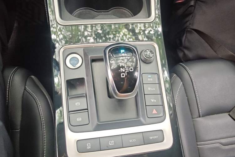 Used BYD Qin New Energy 2019 High-Range Luxury Model Gear Lever