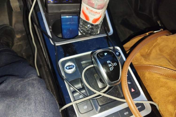 Used BYD Qin New Energy 2019 High-Range Luxury Model Gear Lever